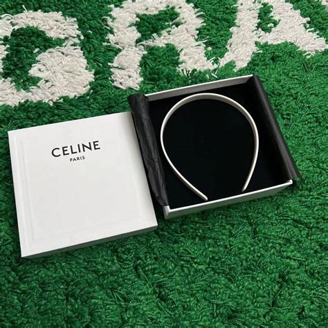 celine 髮箍|這些迷人的小東西真是越看越可愛！在 CELINE 官網 .